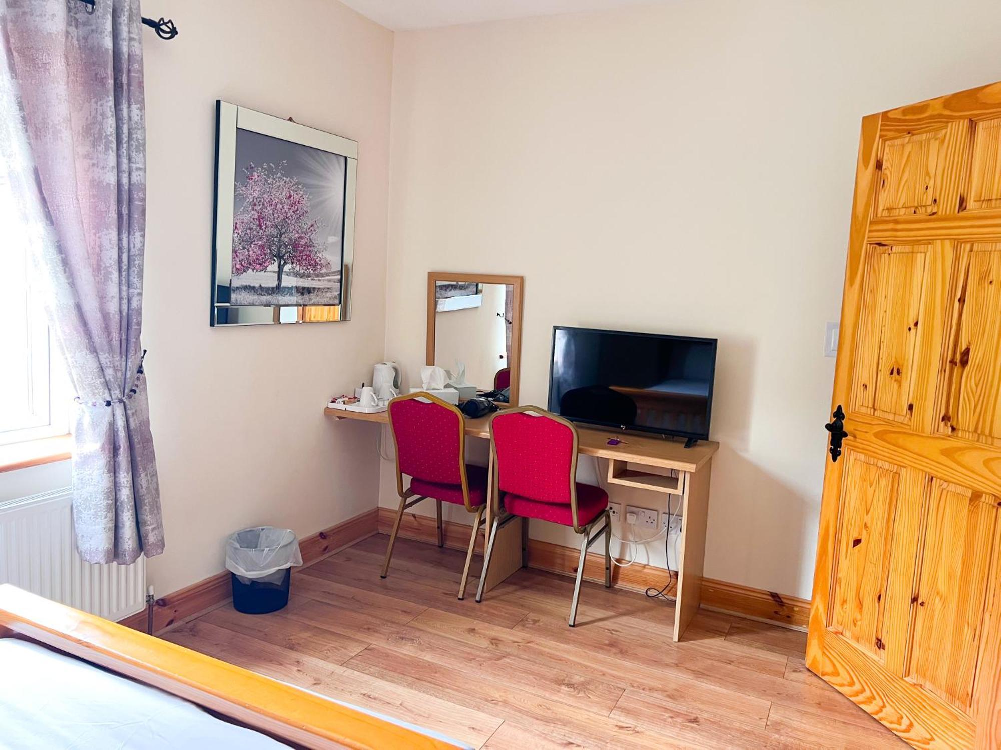 Kilcar Lodge Bagian luar foto