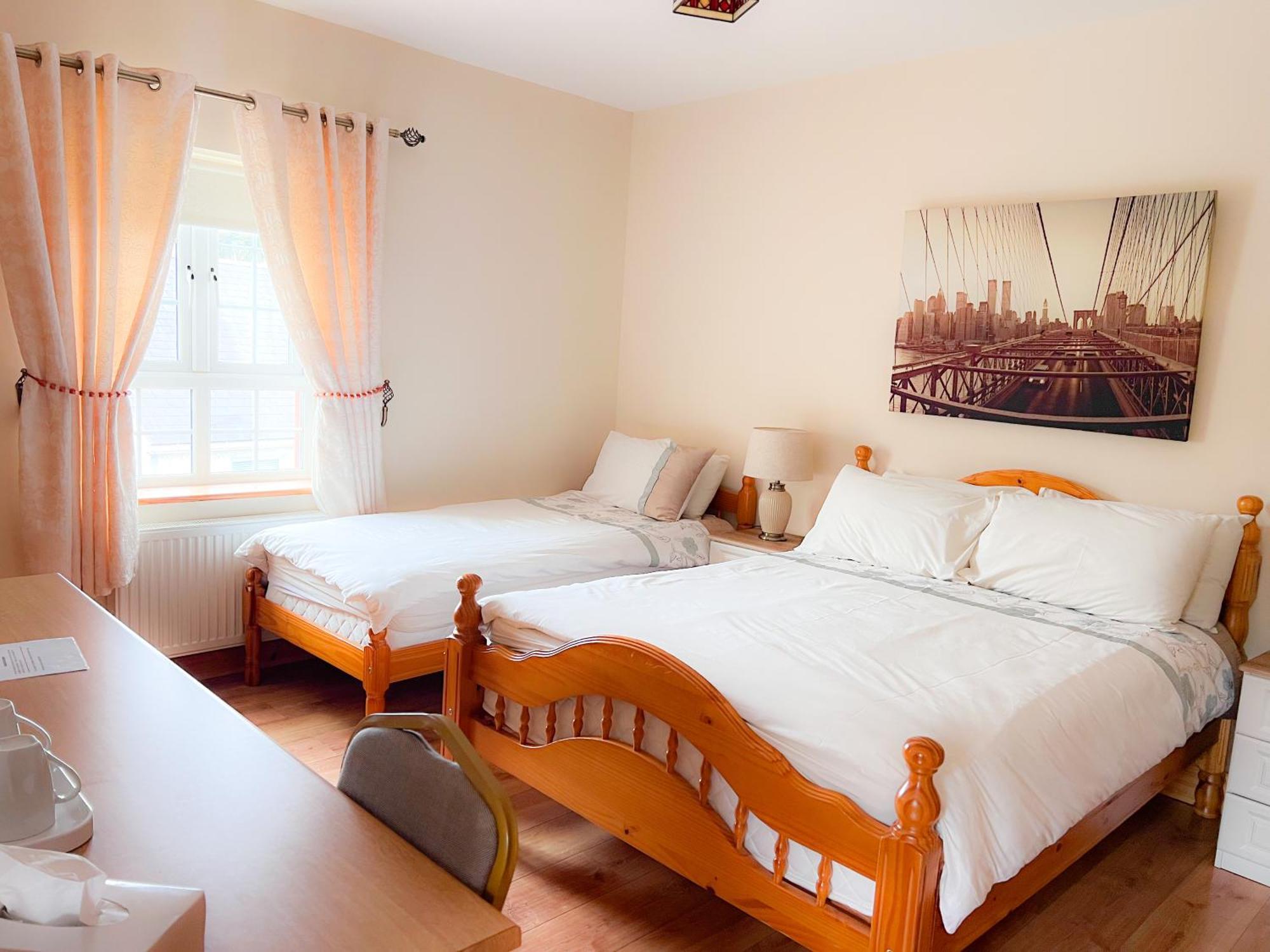 Kilcar Lodge Bagian luar foto