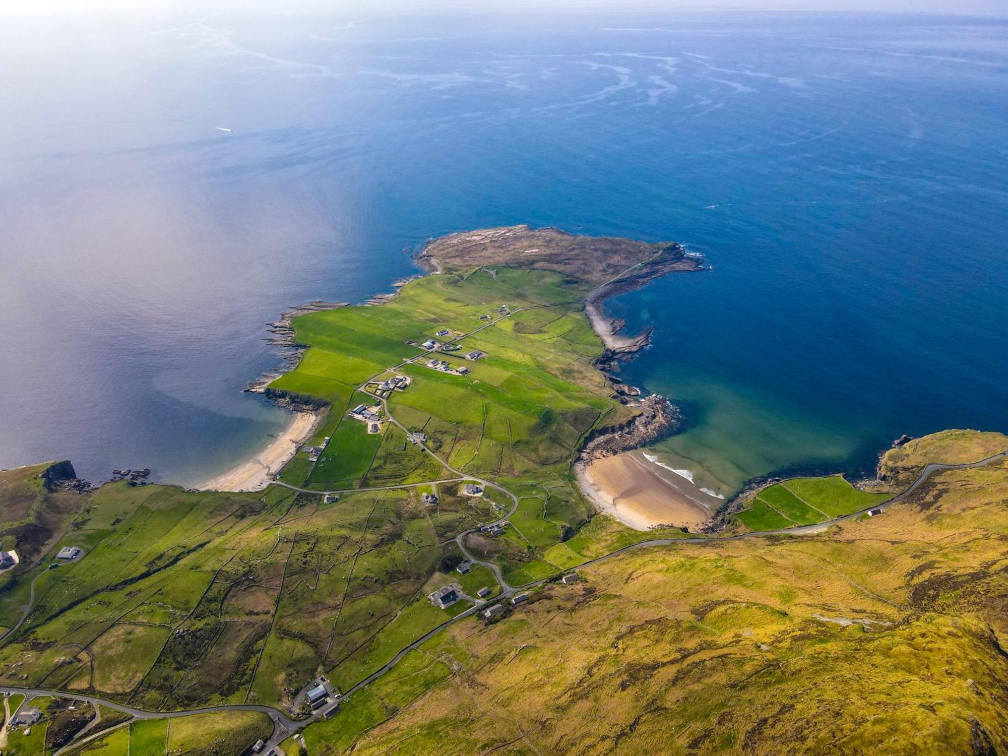 Kilcar Lodge Bagian luar foto