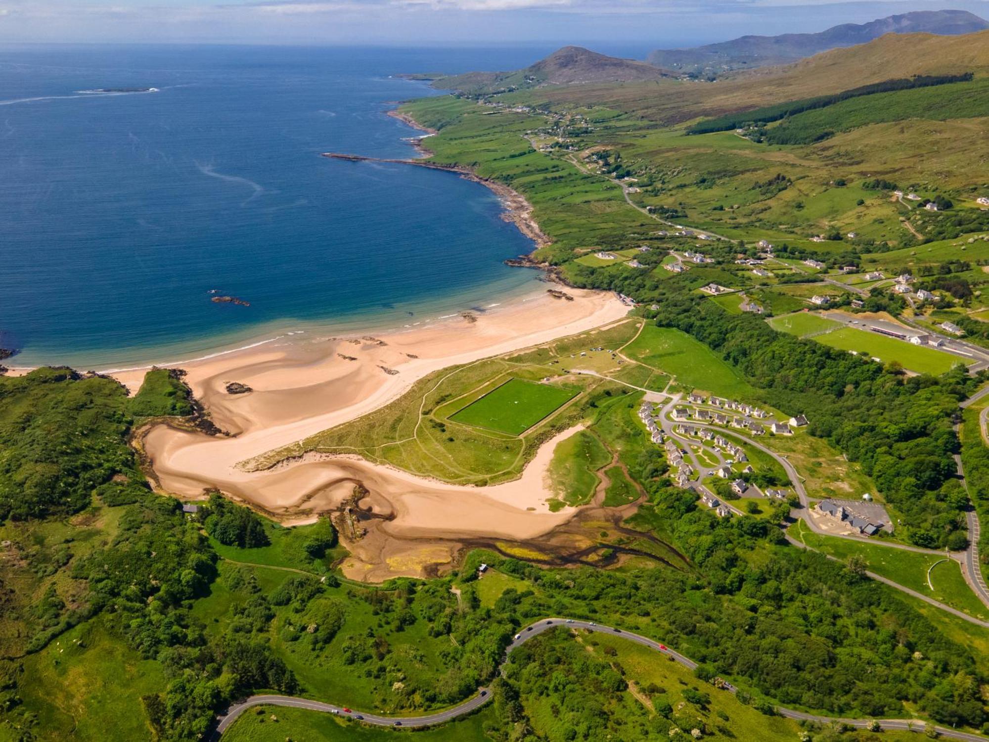 Kilcar Lodge Bagian luar foto