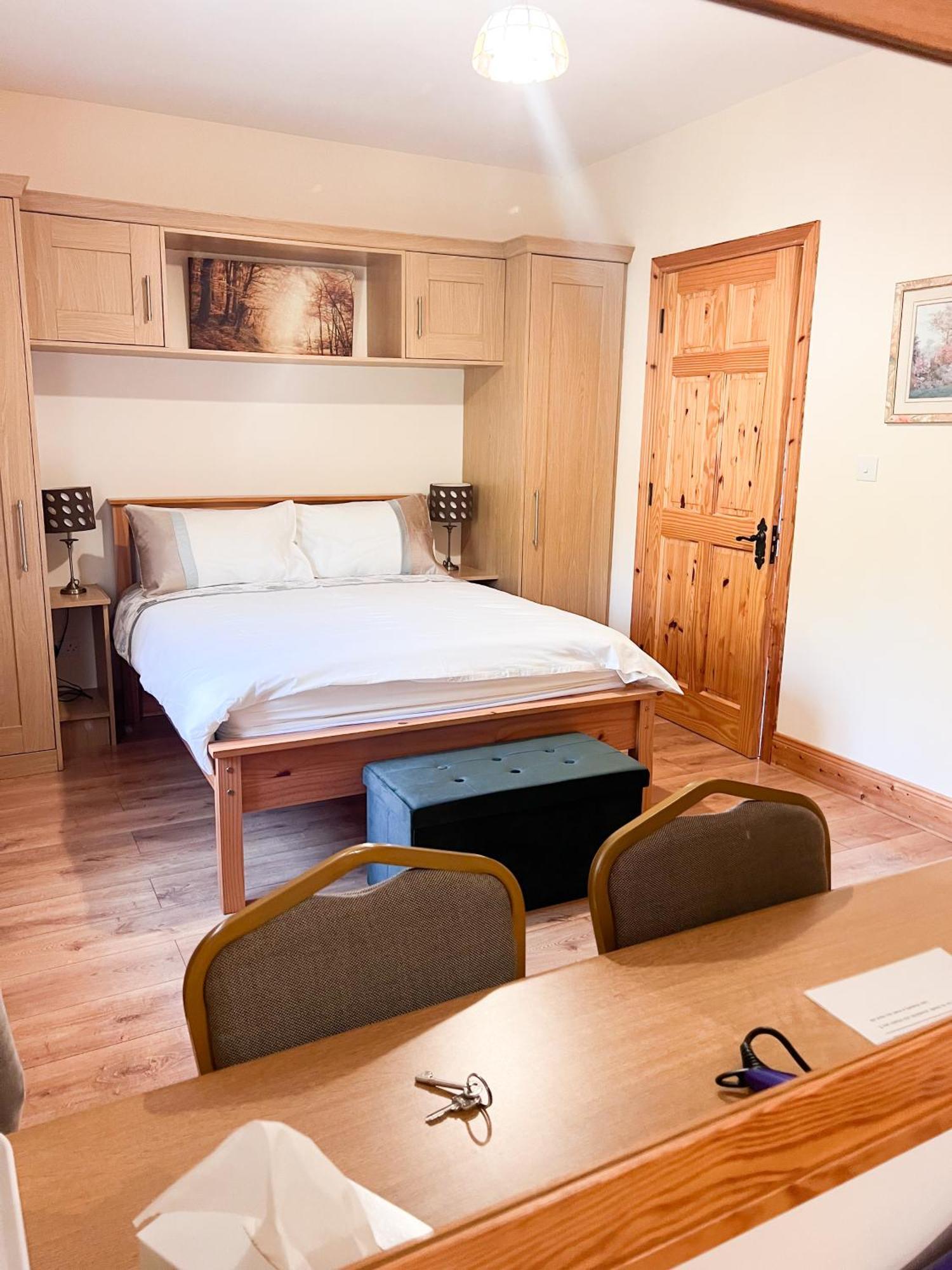 Kilcar Lodge Bagian luar foto