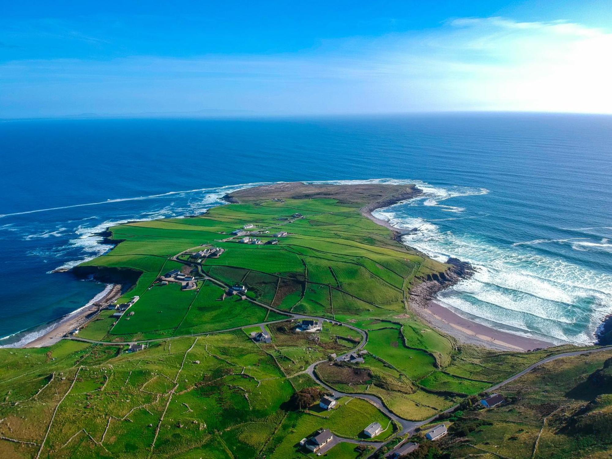 Kilcar Lodge Bagian luar foto