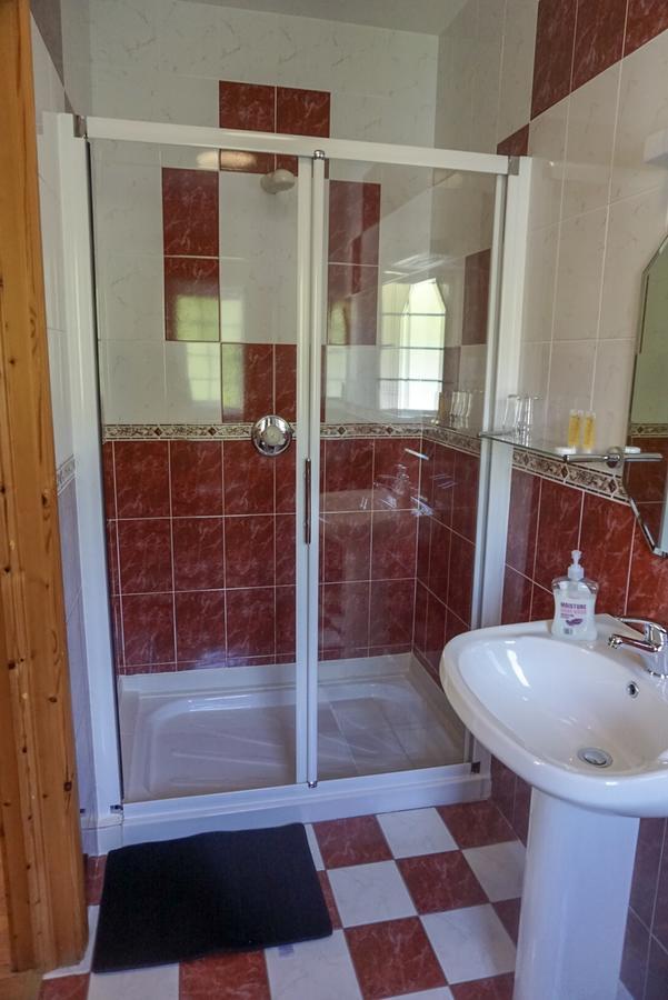 Kilcar Lodge Bagian luar foto
